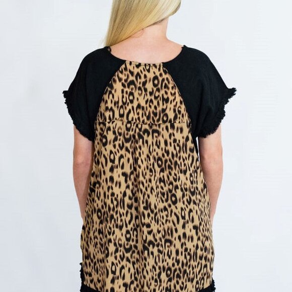 Umgee linen Tops 4 count - Picture 2 of 6